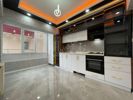 Sincan Atatürk Mh.'de Vatan Cd. Dibinde 3+1 1.kat Ultra Lüks Satılık Daire