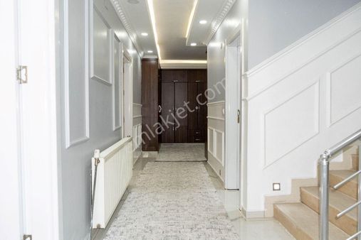 Emlak 72 Den Gültepe Kavşağında (4+1) Satılık Dublex Daire