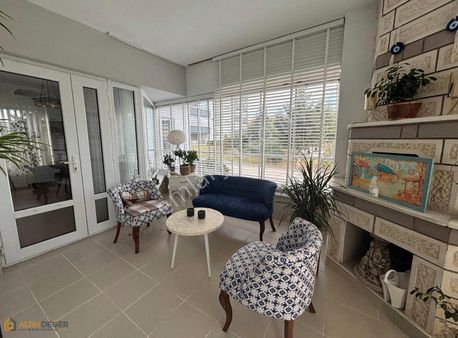 Şehitlik Site İçerisinde 4.5+1 Satılık Daire