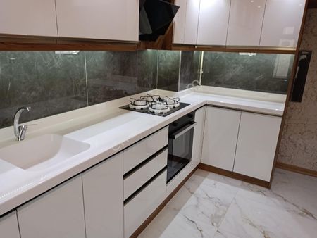 Sincan*plevne Mh*lüks Yapılı*3+1*iskanlı*1.ara Kat*altta Daire Var*krediye Uygun*ısı Yalıtım