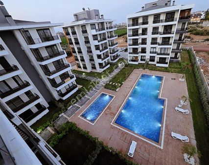 Bu Fiyata Yok / Ara Kat / Havuz Manzaralı/ İskan Var