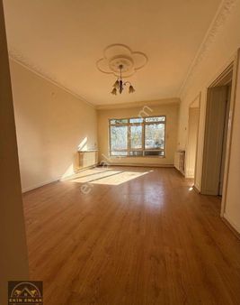 Ekin Emlak'tan Çevreli Caddesinde Satılık Daire