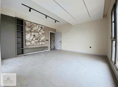 Rota'dan Ferhatlar Koleji Yakını Ara Kat O.panjurlu Fırsat 3+1