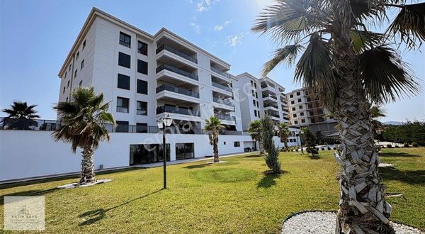 Göveçlik'te K.açık Havuzlu+fıtness Salonlu 225m2 4+1 Daire