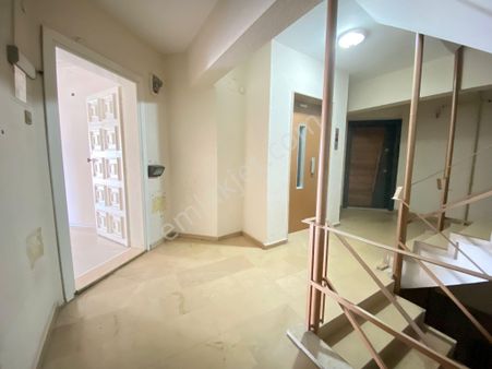 Sampi Kavşağı-metin Kasapoğlu Cadde Köşesinde 3+1 Ofis Katı