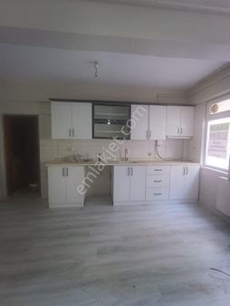 Samsun Rasathane Mahallesinde 2+1 Düz Giriş Kat Kiralık Daire