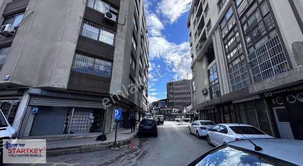 Konak Oğuzlar Da Satılık İş Hanı Katı & Ofisi