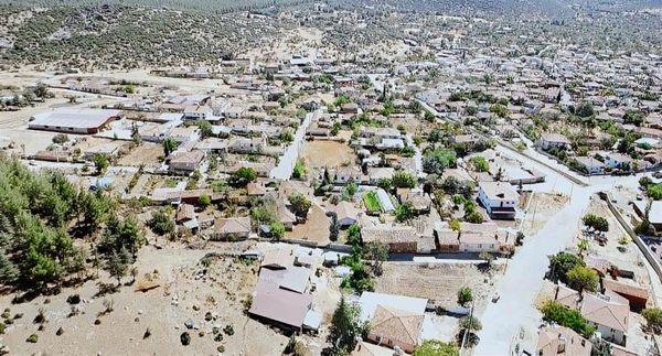 Tavasa Yakın Mahalle Uzunpınarda 1075 M² Çift Cephe Arsa