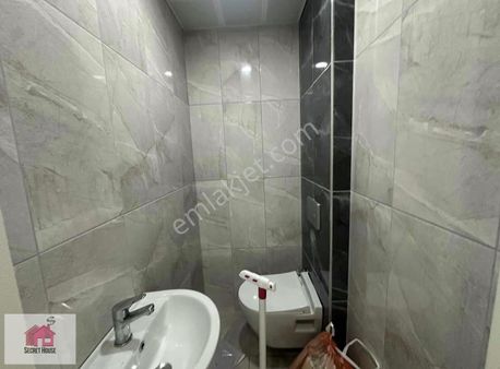 Secret House'dan Yeni Cadde Cepheli 2 Cephe Açık Fırsat Arakat