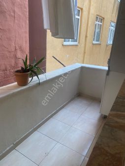 Ümraniye Esenşehir Metro Yürüme Mesafesi 2+1 90 Metre Balkonlu Yabancıya