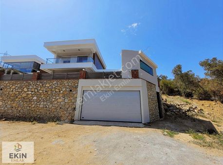 Kuş Sesleri Ve Deniz Esintisi Eşliğinde Bir Hayat! 4+1 Villa