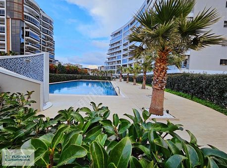 Bornova Narova 4.etapta Eşyalı Kiralık Geniş 1+1 Daire