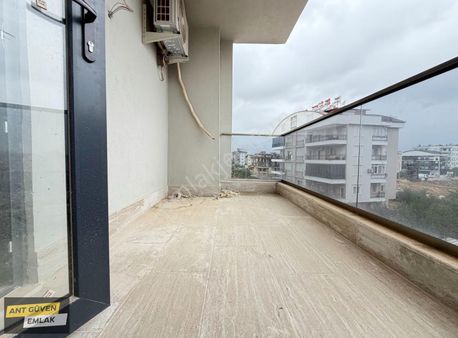 Atatürk Caddesi Yakını Yeniköy' De 2+1 Asansörlü Arakat Daireler