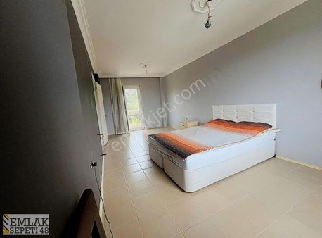 Marmaris Gokbelde Satılık Deniz Gören Tripleks Villa