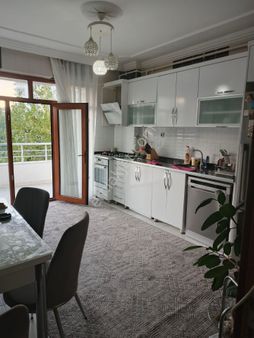 Bağcılar Şato Park Civarı Satılık 3+1 Full Yapılı Daire
