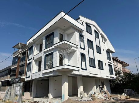 C21 Bal'dan Plevne Öğretmen Evi Cadde Üzeri 1+1 Daireler