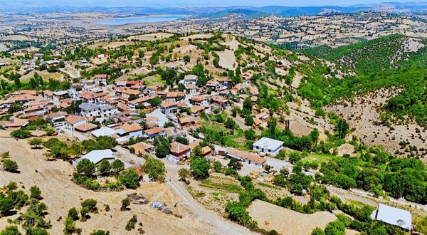 Bayat Mh. İki Kat İmarlı İzmir Yoluna 1,5 Km 739 M2 Satılık Arsa