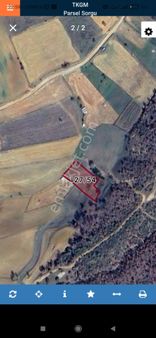 Uşak Merkez Çigerdede Köyünde 922m2 Yatırımlık Satılık Tarla