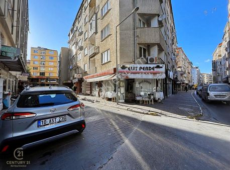 C21 Bal'dan Atalar Caddesi Üzeri Merkezi Konum Satılık 2+1 Daire