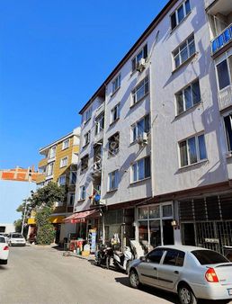 Çay Mahallesi'nde İçi Yenilenmiş 2+1 Satılık Daire