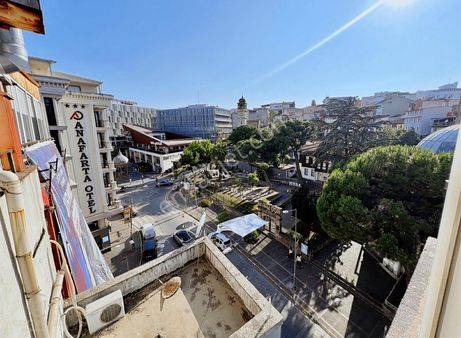 C21 Bal'dan Şehrin Merkezinde 245,9 M2 Satılık İş Yeri