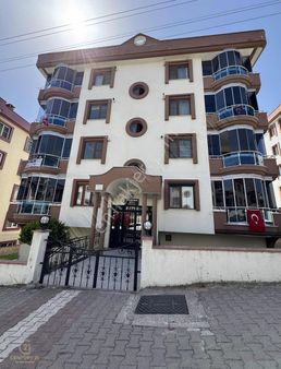 Century21 Bal'dan Site İçerisinde Ara Kat Geniş Daire