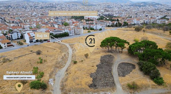 C21 Bal'dan Karatepe Yeni Belediye Binası Karşı Ada Satılık Arsa