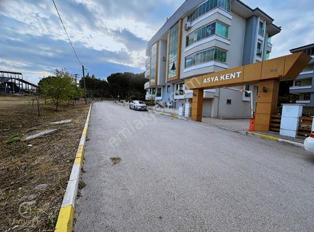 C21 Baldan Hasan Basri Çantay Hava Loj Mevki Site İçi Eşyalı 1+1