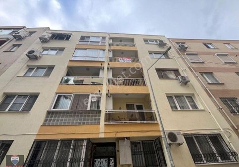 İzmir Donanmacı Mh. Toplu Ulaşıma Yakın 2+1 Satılık Daire