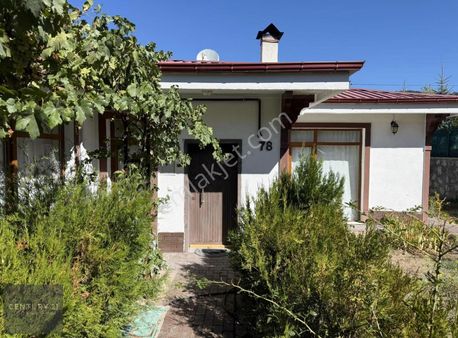 Çamlıdere Dostlar Sitesinde Önü Açık 2+1 Satılık Müstakil Ev