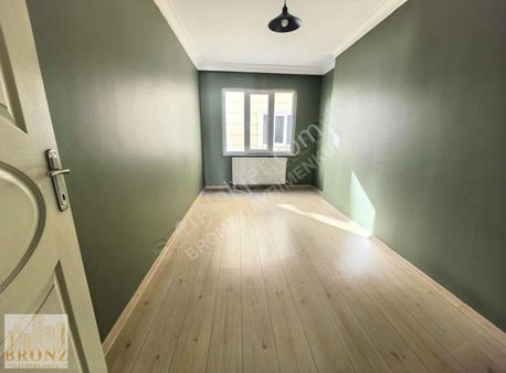 Metroya 300metre Aşiyan Konutlarında Otoparklı Asansörlü 3+1