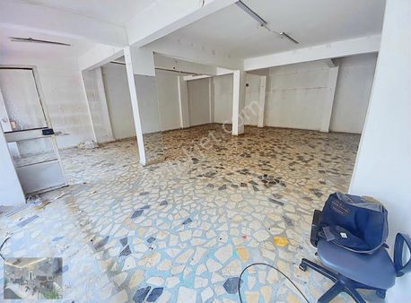 Samandıra Osmangazi Mah Kiralık 100 M2 Dükkan Mağaza Depo.....