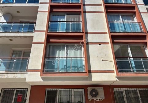 Balçova Merkezde Yeni Binada Lüx Arakat Ebeveyn Banyolu Kiralık3+1 Daire