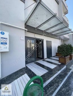 Gültepe'de Yenı Yapı Lüx Binada Esyalı Balkonlu Lüx 1+1