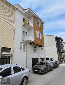 Ad-desticiler Emek Mah. Ertaş Ve Dilek Cd Yakını 3+1 Kiralık