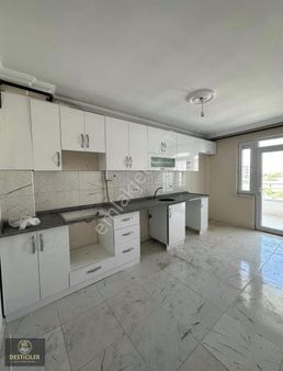 Ad-desticiler 71 Evler Açelya Tramvay Karşısı 3+1 Kullanışlı