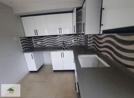 Hamam Sokagında Satılık 2+1 Daıre