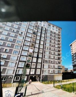 Mahmutbey Göztepe Meydanında Site İcinde 3+1 Satılık Daire