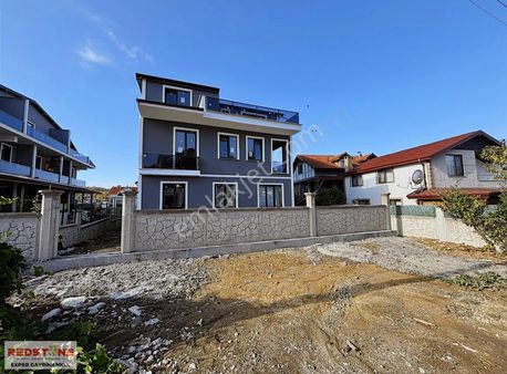 Kefkende Sahile Yakn Ayrı Mutfak Bahçe Kullanmlı Satılık Dubleks