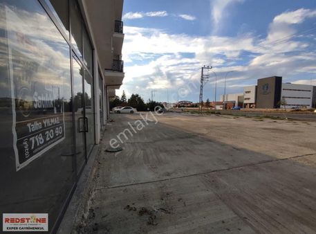 Kocaali'de Ana Yola Cephe Üniversite Karşısında Satılık Dükkan