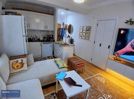 Global'den 100'ncü Yıl Cad. Üzeri Okan Üni. Yakını 1+1 Daire