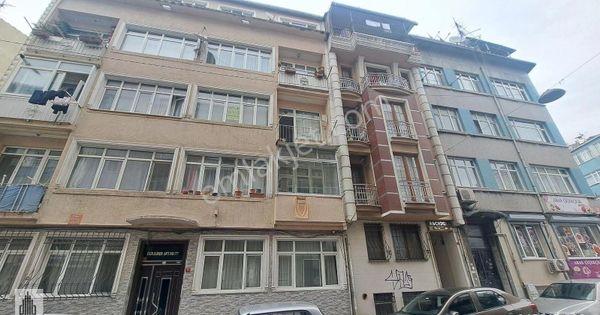 Fatih Kızılelma Yakını Satılık 2+1 Balkonlu Çift Cephe Daire