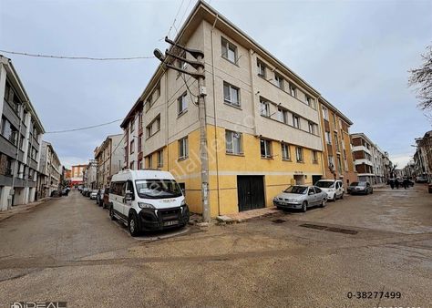 Sütlüce Mah. Eğitimciler Caddesi Yanı Arakat Kiralık 2+1 Daire