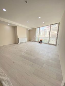 Cevizli Mah Kartal Afraze'de Kiralık Dükkan, Ofis / Büro