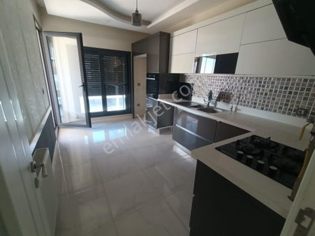 Site İçerisinde Geniş 3+1 Ebeveyn Banyolu Lüks Daire