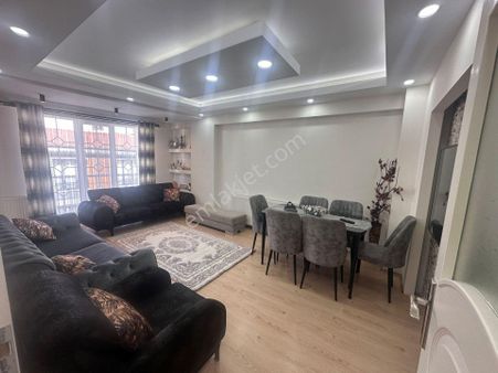 Hicret Emlaktan Esenler Fatih Mah.2+1 120 M2 Satılık Daire Acil