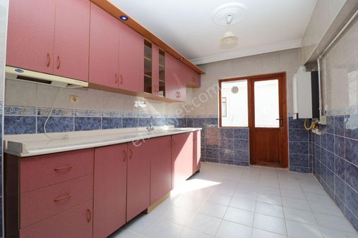 Akif'ten Piyade'de 3+1 Katta Caddeye Çok Yakın G/b Cephe Satılık Daire