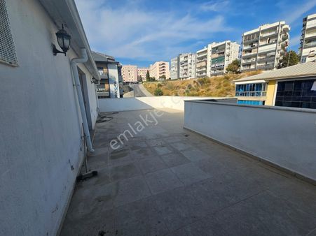 Kuşadası Ege Mahallesinde, Manzaralı, 5+1 Çatı Dublex Daire