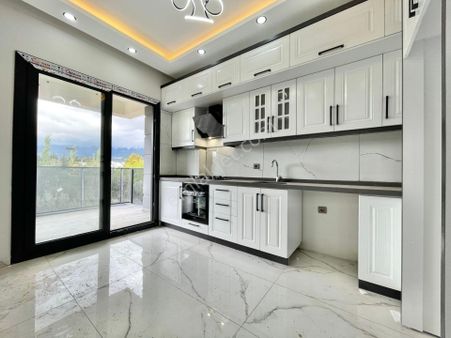 Berkay Demirel'den Zeytinlide Ön Cephe Çift Balkonlu 2+1 Daire