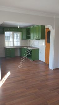 Bornova Atatürk Mah. 3+1 Bahçe Katı 3cephe Satılık Daire